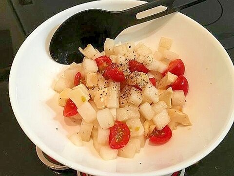 クリームチーズと山芋のイタリアンサラダ